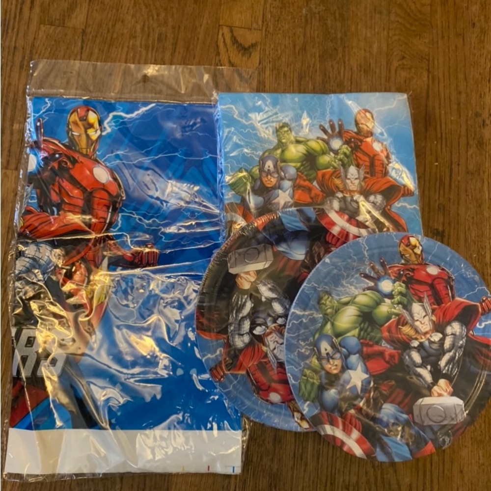 Avengers Kids Party Tableware Set - Blue